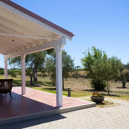 Holiday home Selas Leporano