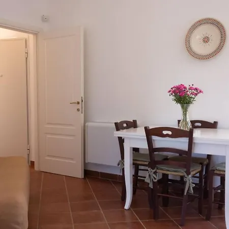 Holiday home Selas Leporano